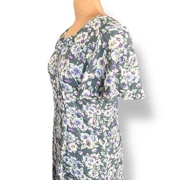 Vintage 90s CDC Petites Floral Rayon Dress Purple White Rosettes Cottagecore 8 - Picture 2 of 10